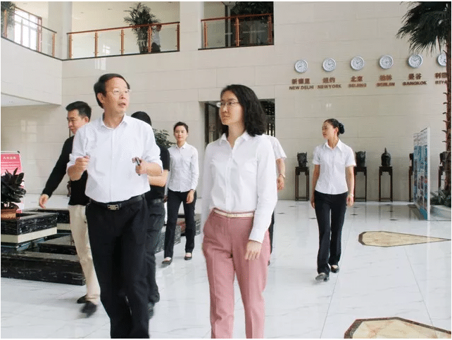 團(tuán)省委副書(shū)記李夢(mèng)遙蒞臨天意機(jī)械參觀(guān)調(diào)研